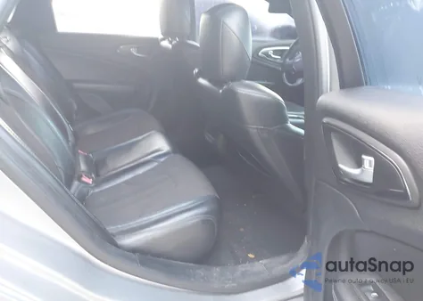 2015 Chrysler 200 S из США, поврежденный, VIN 1C3CCCBB1FN573283